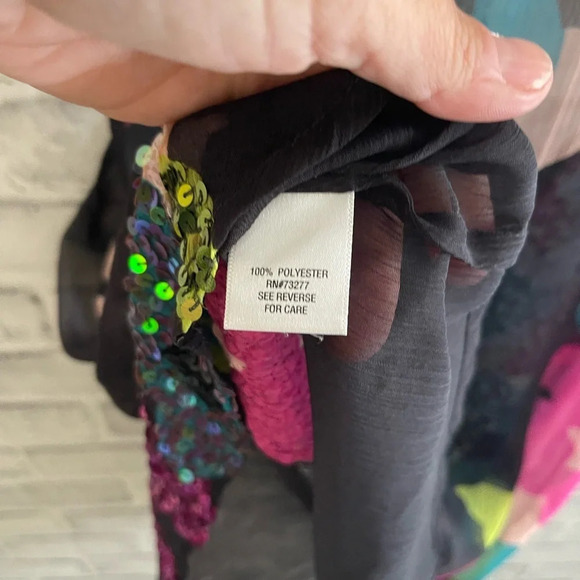 Women’s sheer floral sequin sleeveless blouse Small - Picture 4 of 4